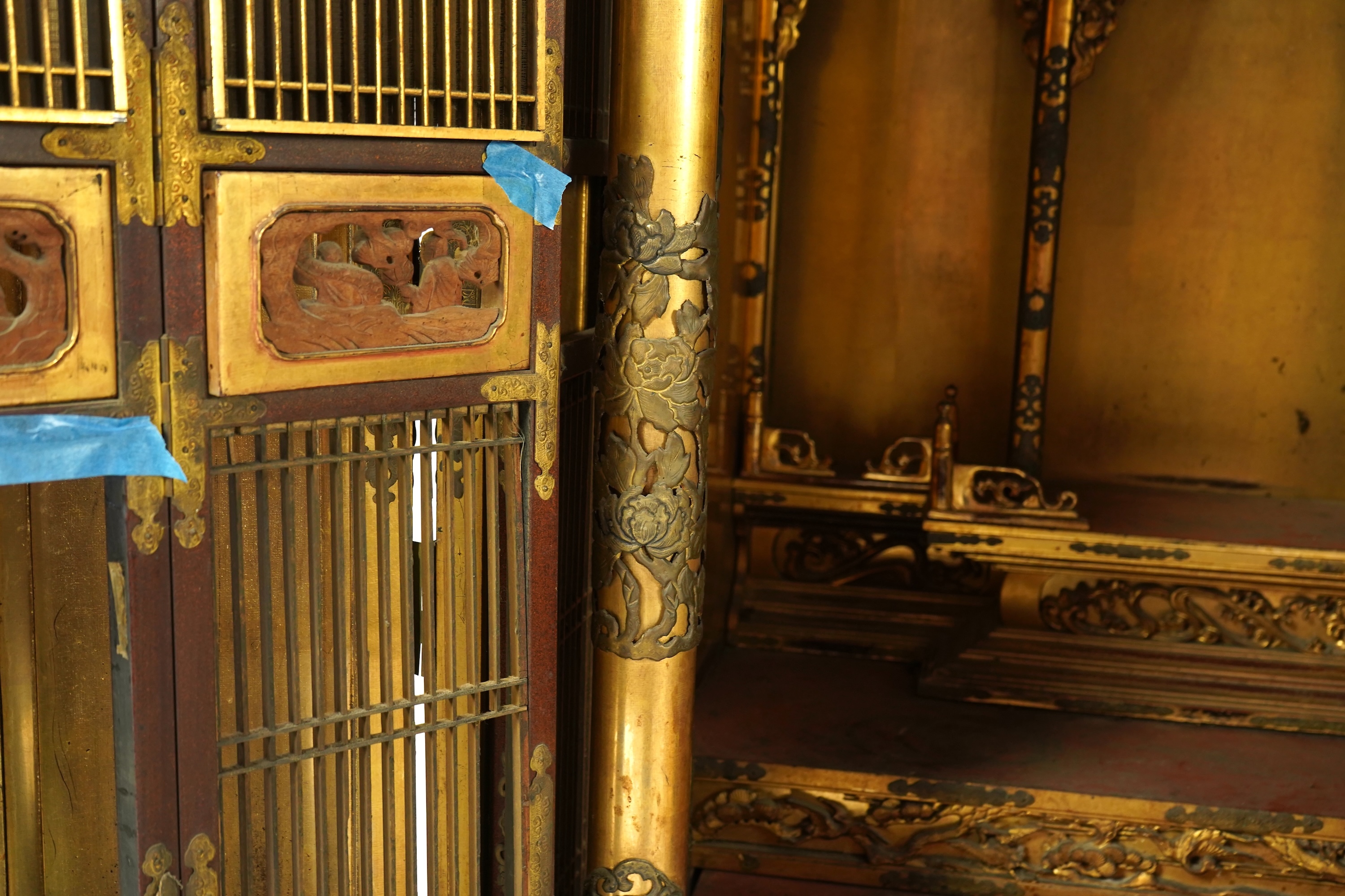 A Japanese lacquer Butsudan shrine cabinet, Meiji-Taisho period